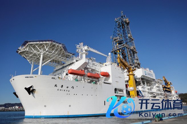 日本深海科学钻探船“地球号” 贵寓图